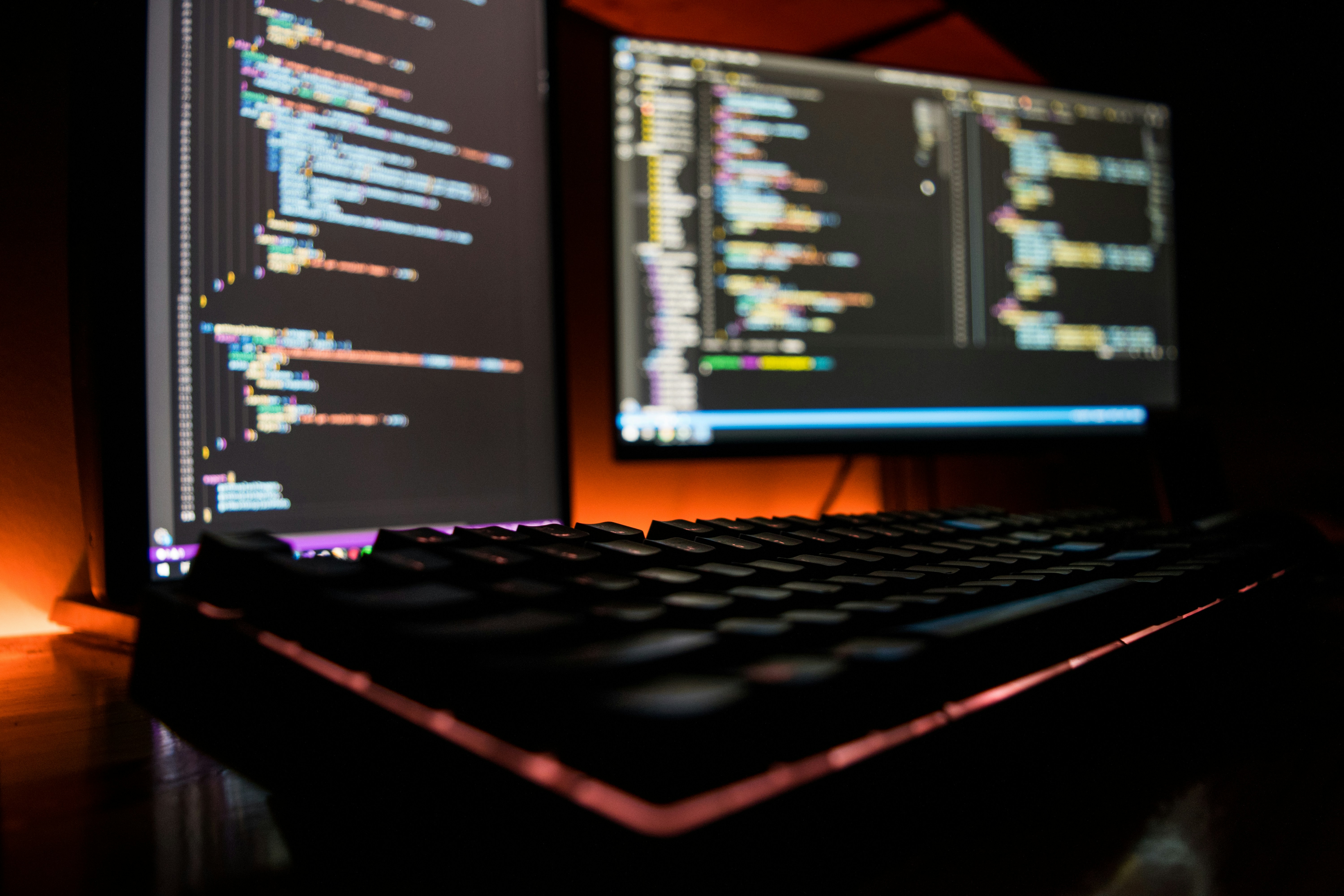 Build Decisions — FDE vs Traditional Software Development Model